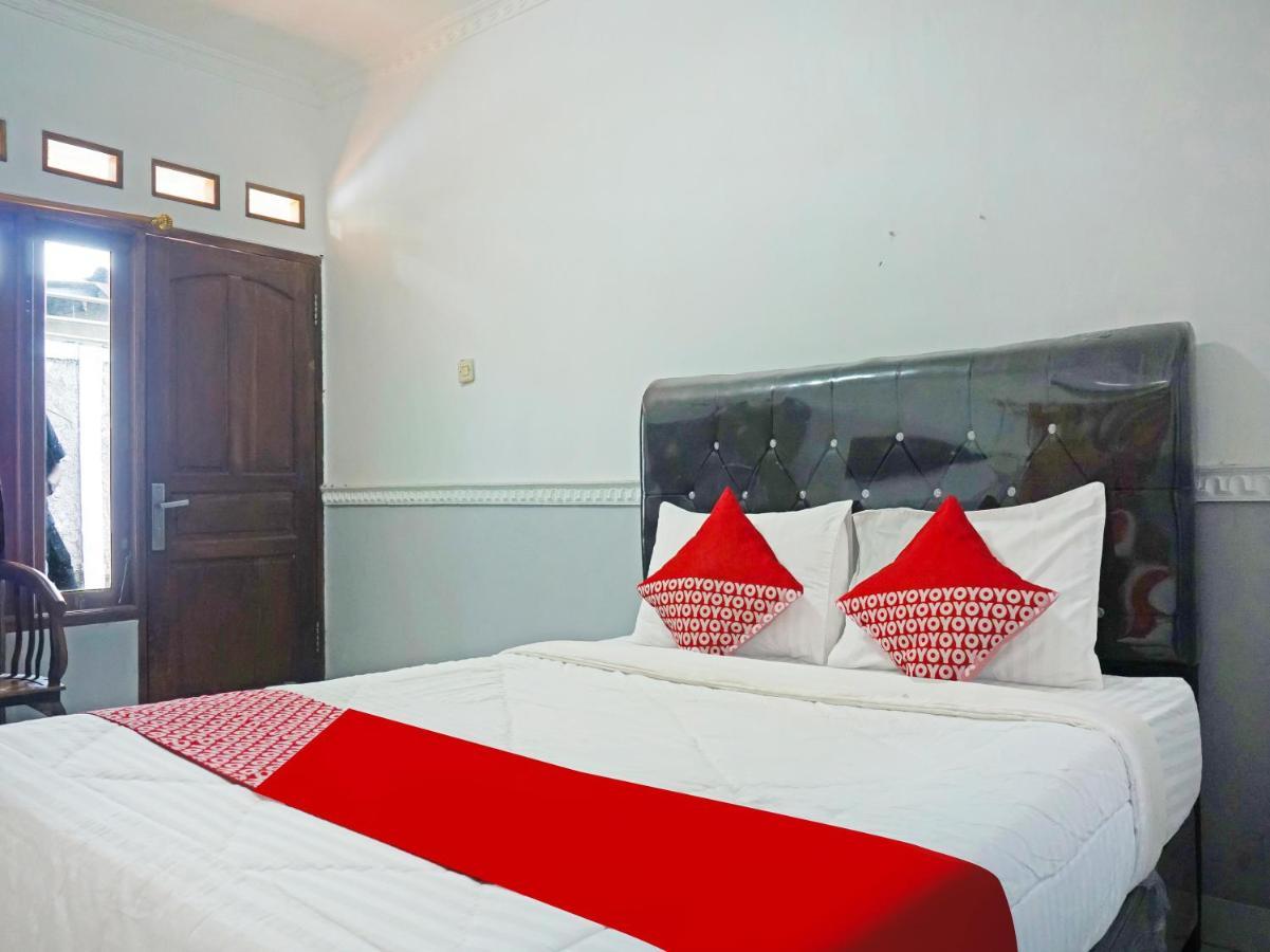 Oyo 90369 An Nur Family Homestay Syariah Cigombong Exteriér fotografie