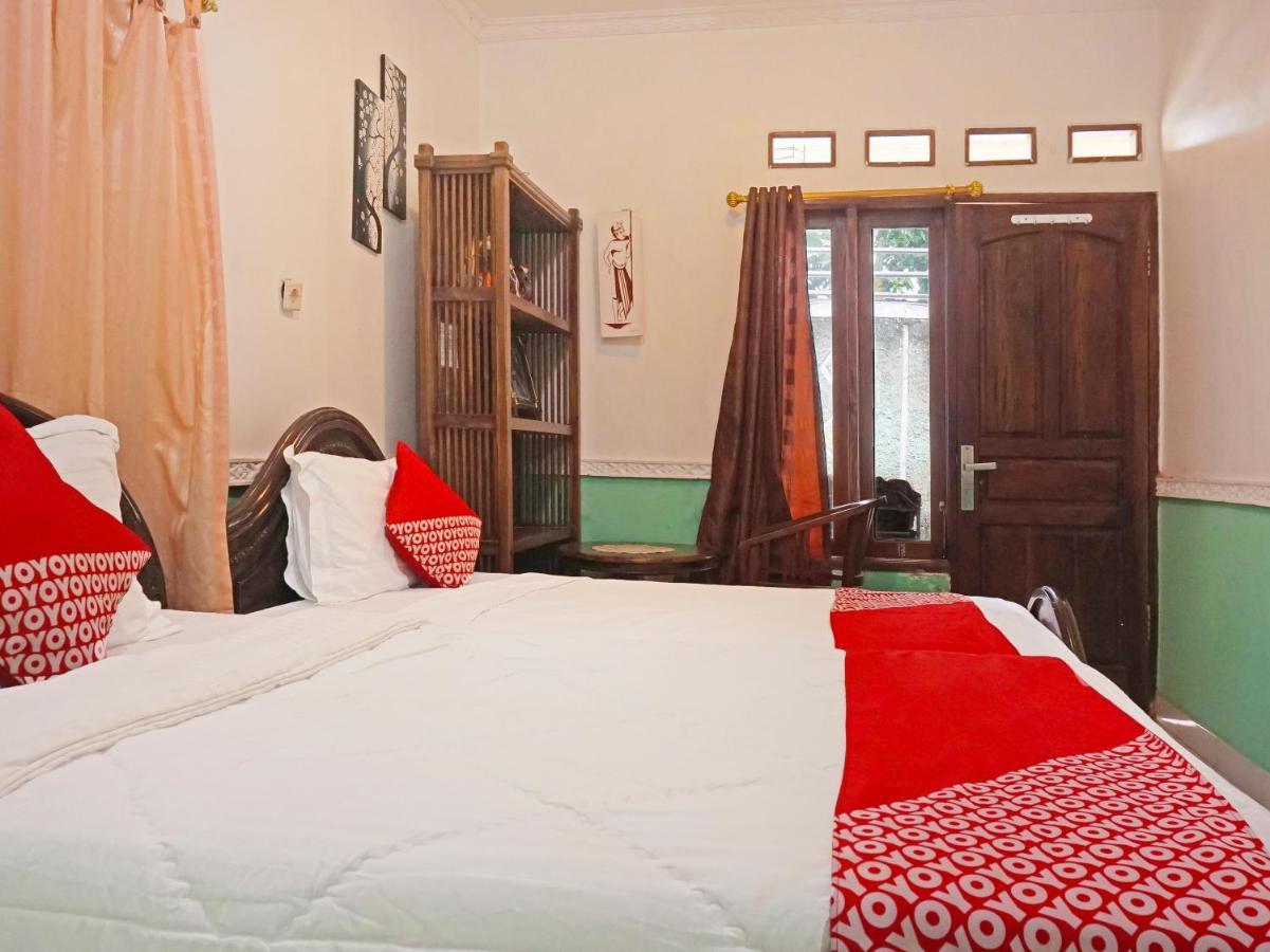 Oyo 90369 An Nur Family Homestay Syariah Cigombong Exteriér fotografie